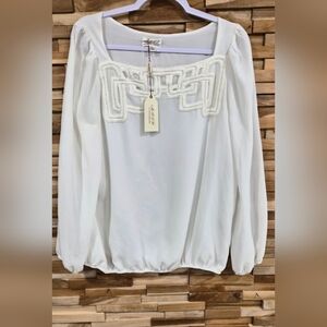 Chic White Blouse with Square Neckline - Size XL - NEW WitH TAGS